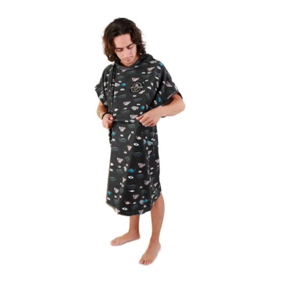 Soöruz Poncho Waves Black 1 Soöruz Poncho Waves Black